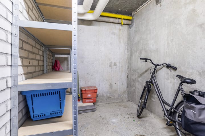 Foto 24 van van Harinxmaplein 128