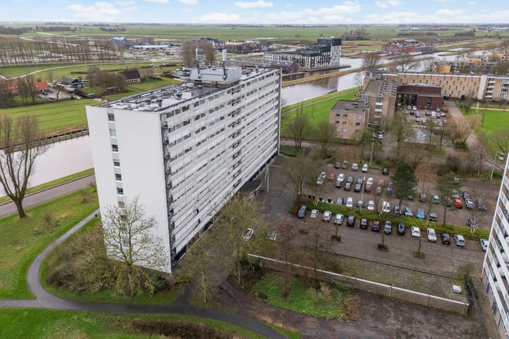 Foto 28 van van Harinxmaplein 128