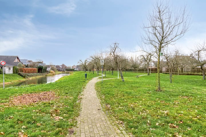 Foto 43 van Zonnekruidstraat 8