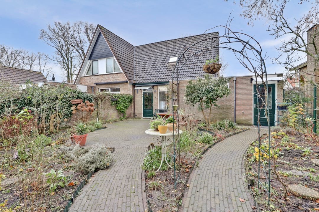 Photo 2 of Ds. Medenbachweg 5