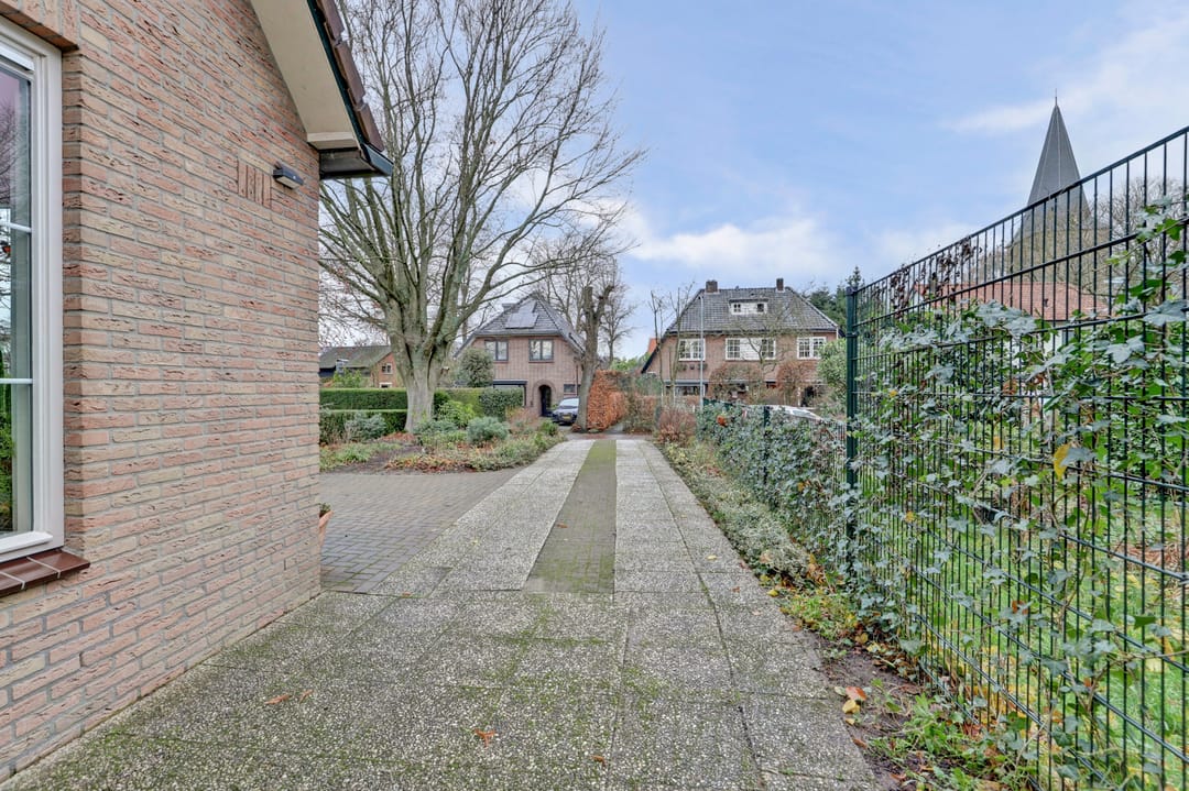 Photo 43 of Ds. Medenbachweg 5