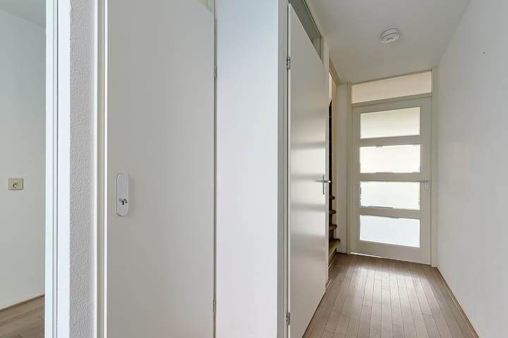 Photo 8 of Warmoezerij 40