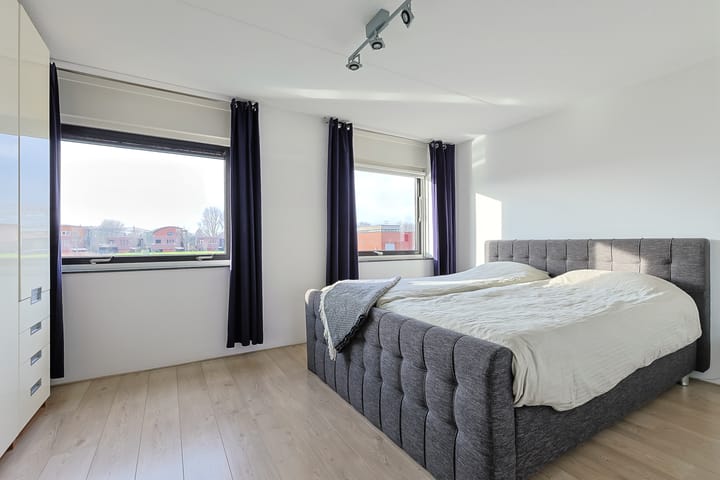 Photo 25 of Warmoezerij 40