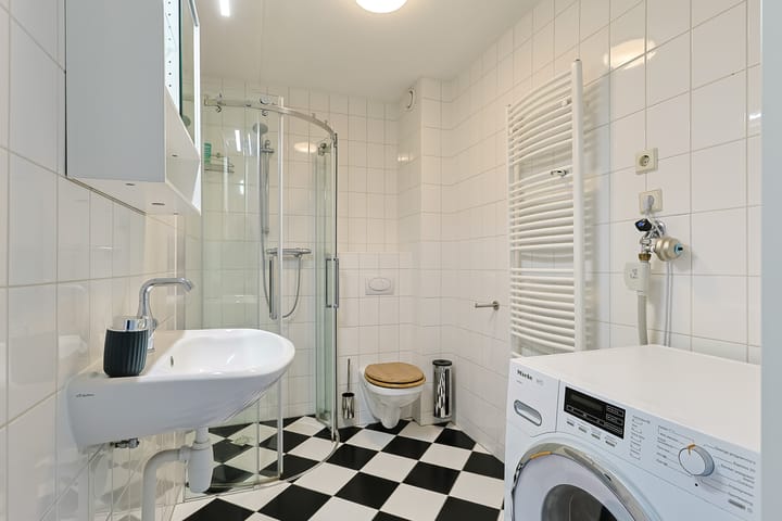 Photo 30 of Warmoezerij 40