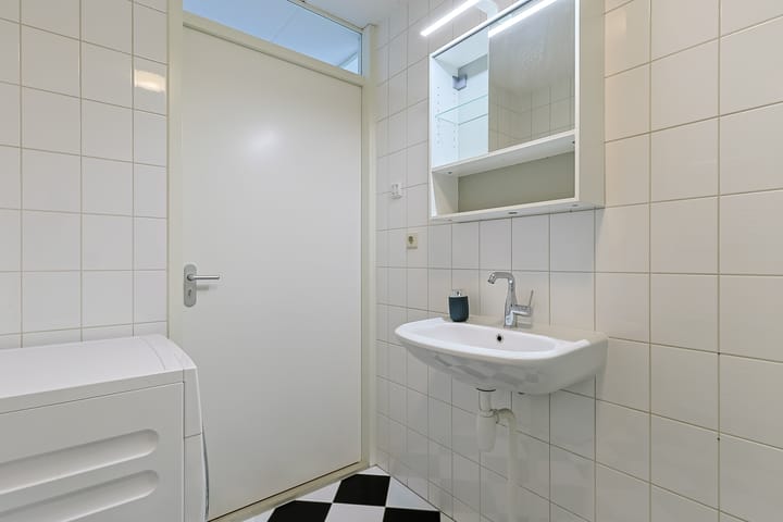 Photo 31 of Warmoezerij 40