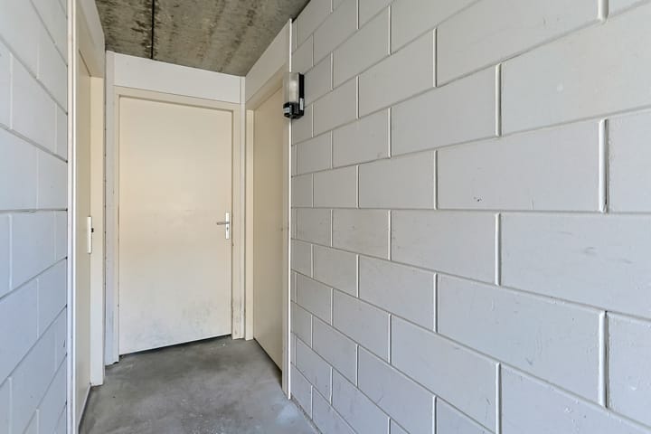 Photo 47 of Warmoezerij 40