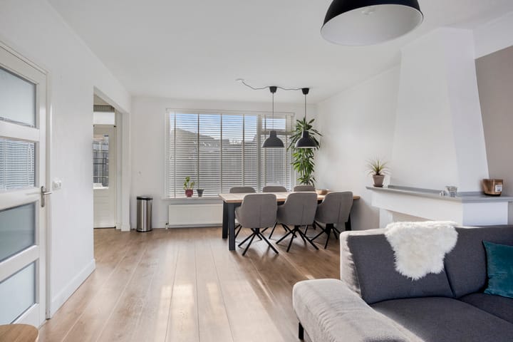 Foto 6 van D.J. Bunschotenstraat 3