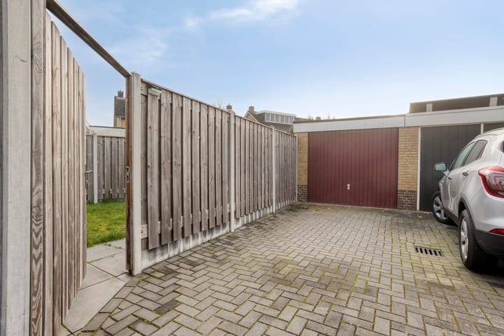 Foto 31 van D.J. Bunschotenstraat 3