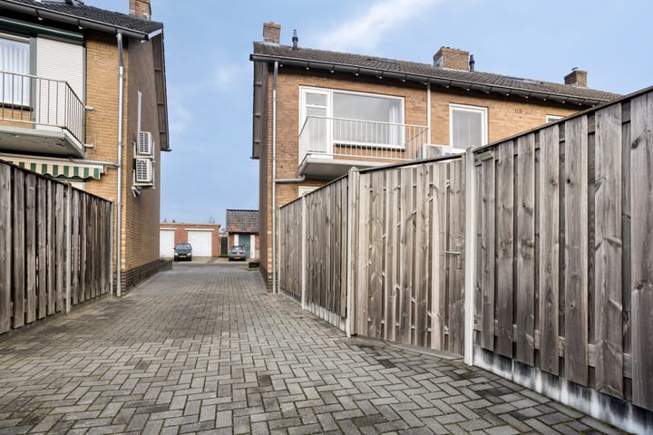 Foto 32 van D.J. Bunschotenstraat 3