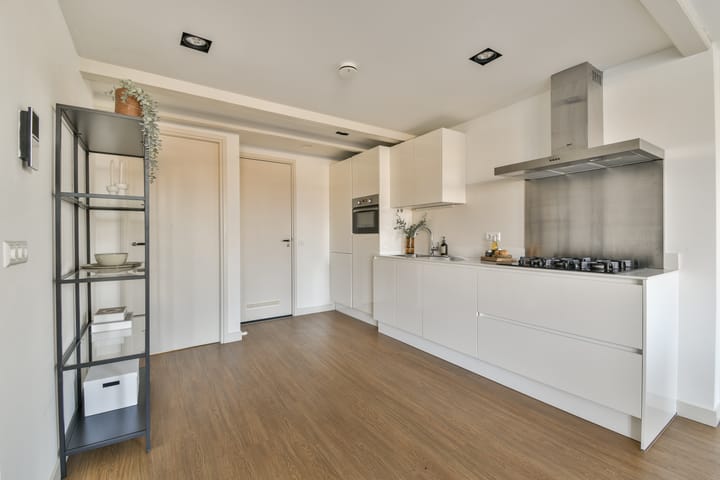 Photo 11 of Jan van Galenstraat 70-4