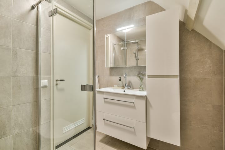 Photo 19 of Jan van Galenstraat 70-4