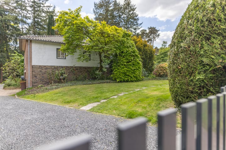 Photo 40 of Cornelis Evertsenlaan 7