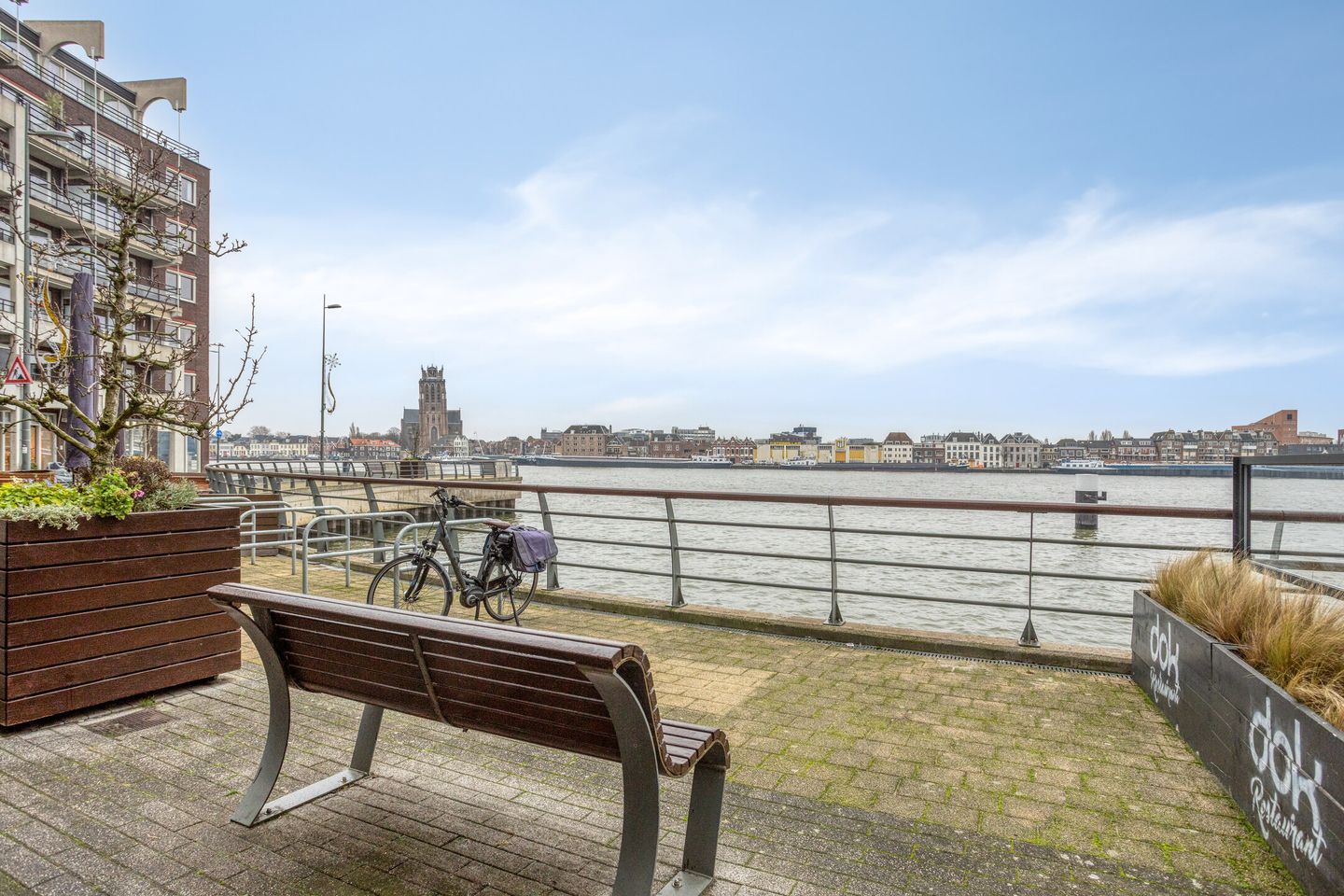 View photo 5 of Maasboulevard 178