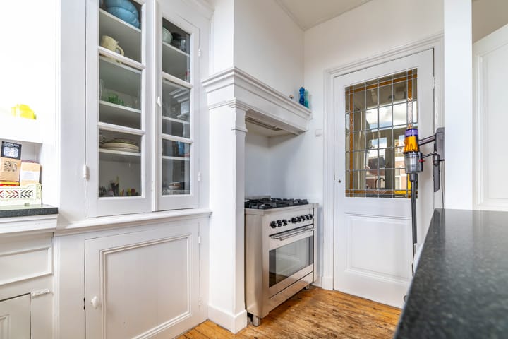 Photo 24 of Maaswijkstraat 31