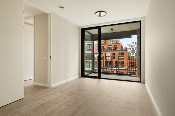 Photo 2 of Niemeyerstraat 243