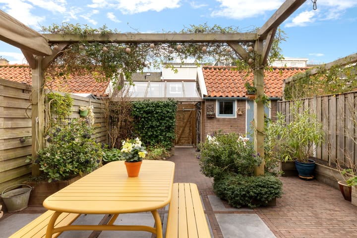 Foto 14 van Zuster Bloemstraat 21