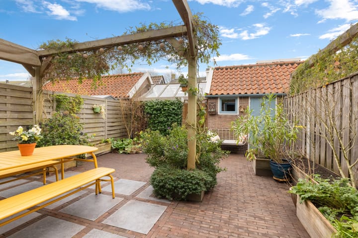 Foto 15 van Zuster Bloemstraat 21