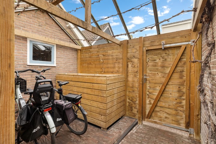 Foto 17 van Zuster Bloemstraat 21