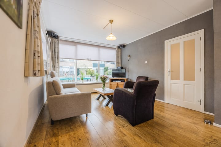 Photo 8 of Gravenstein 24