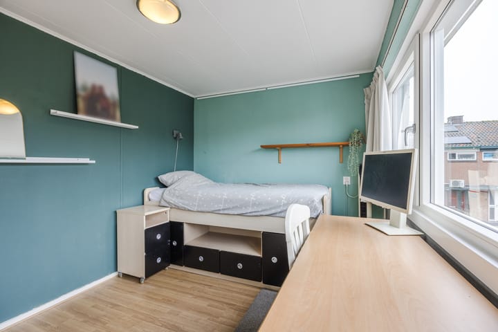 Photo 30 of Gravenstein 24