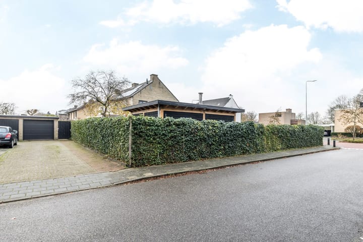 Photo 63 of Geleenstraat 23