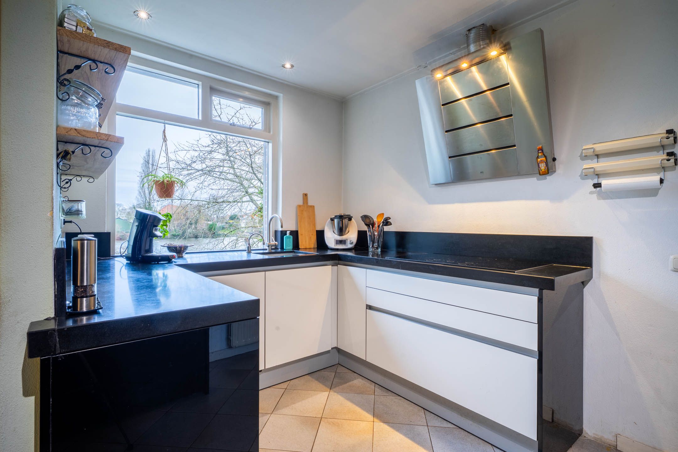 Foto 9 van Spoorstraat 12