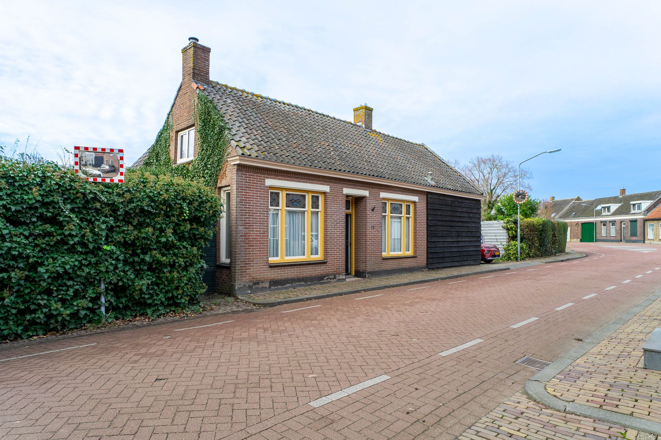 Spoorstraat 12 