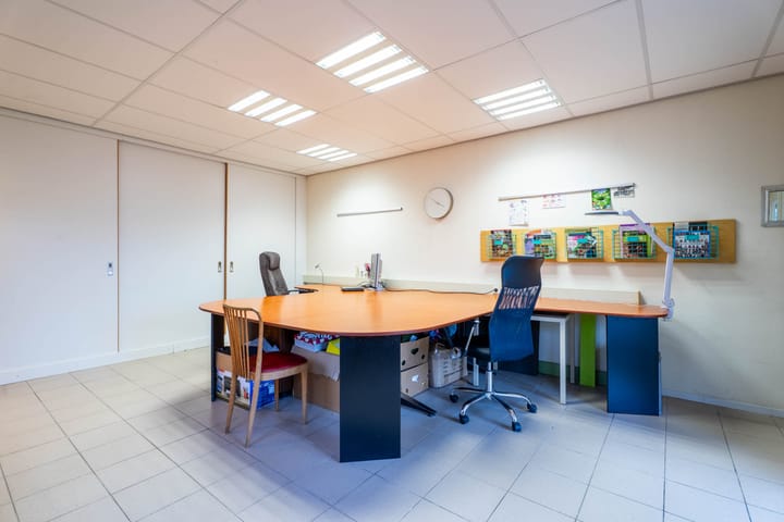 Photo 23 of Spoorstraat 12