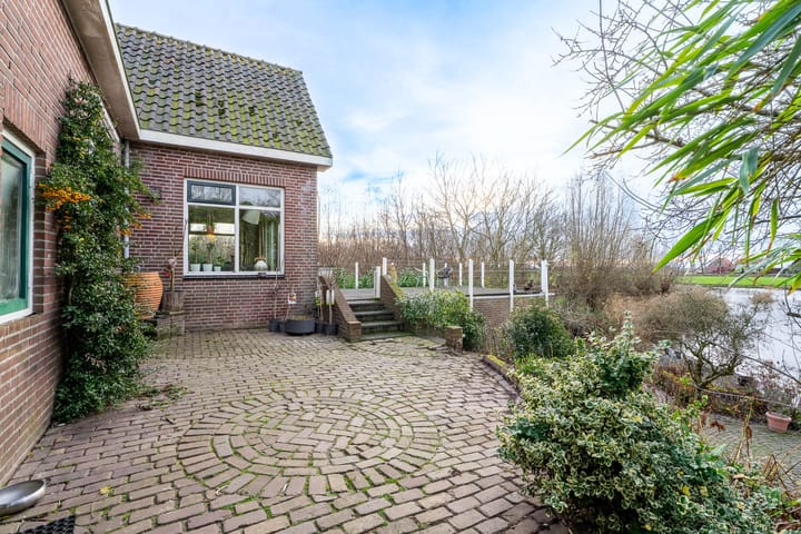 Photo 26 of Spoorstraat 12