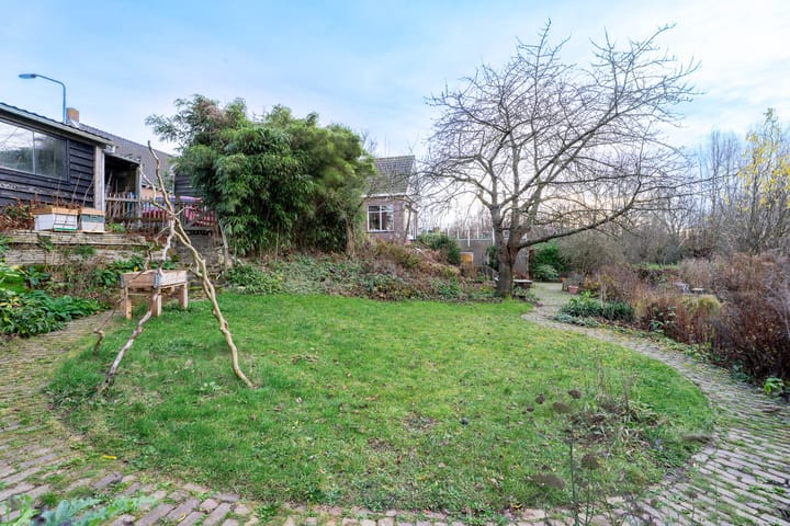 Photo 31 of Spoorstraat 12