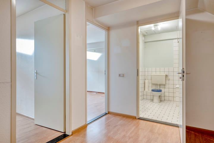 Photo 14 of Maanstraat 16-A