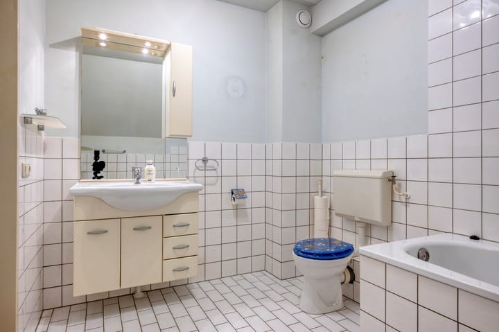 Photo 17 of Maanstraat 16-A