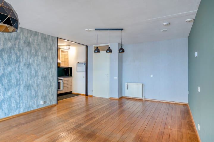 Photo 9 of Maanstraat 16-A