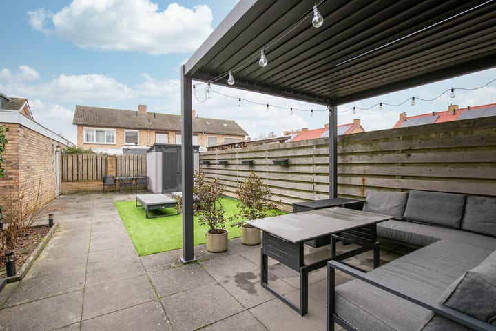 Photo 3 of Van Mereheymstraat 6