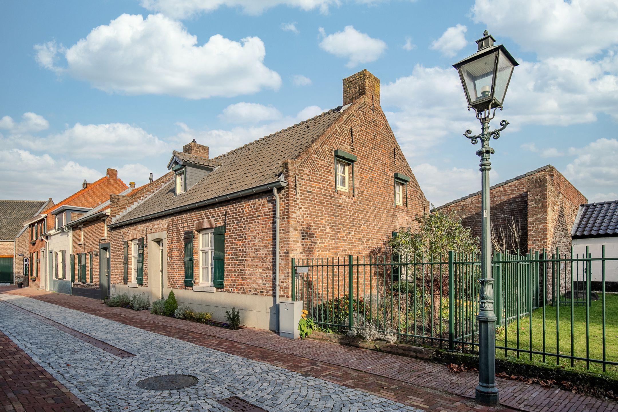 Buying a house in The Netherlands., Singelstraat Oost 9