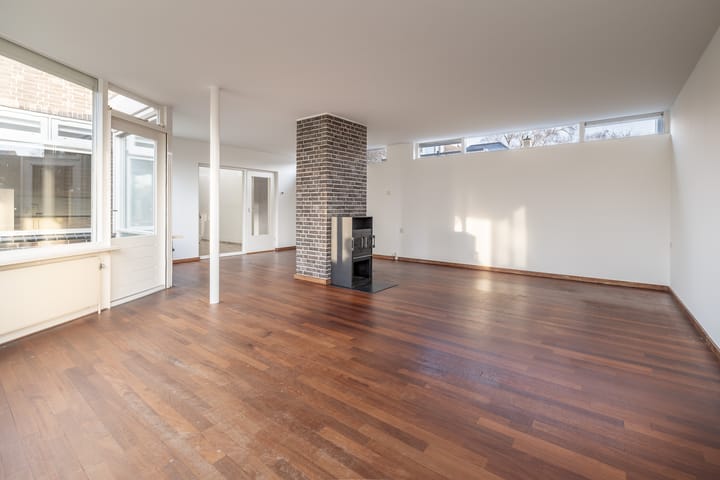 Foto 11 van Johan de Wittlaan 15