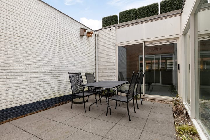 Foto 9 van Tjeukemeerhof 4