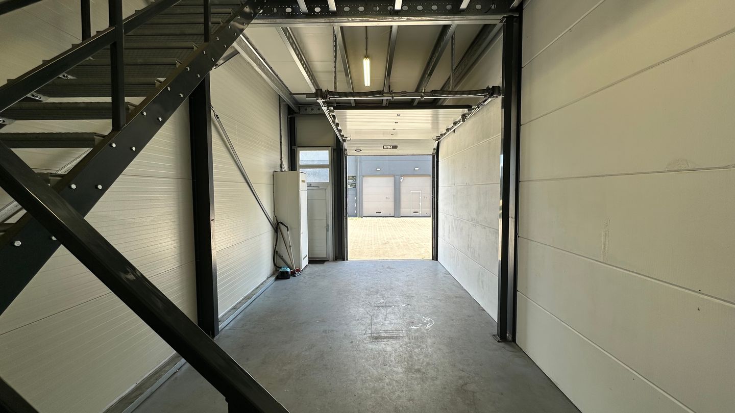 View photo 5 of Aalsmeerderweg 47