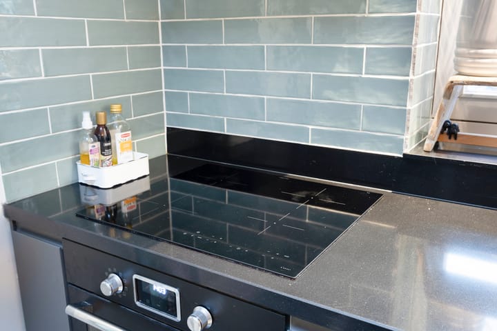 Photo 12 of Baardwijksestraat 2