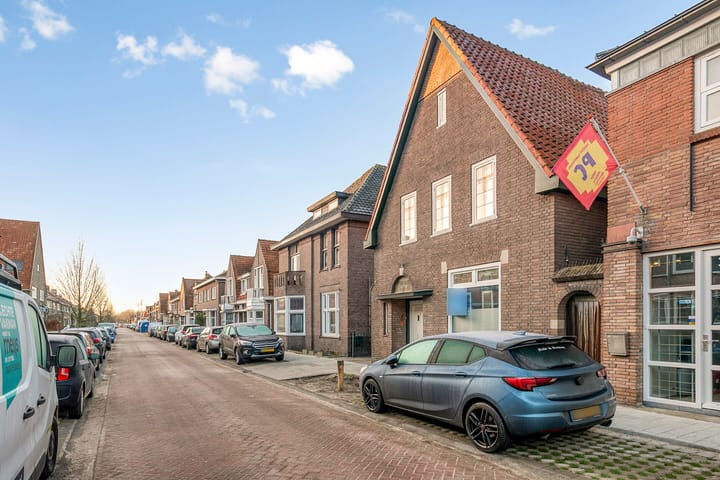 Photo 31 of Baardwijksestraat 2