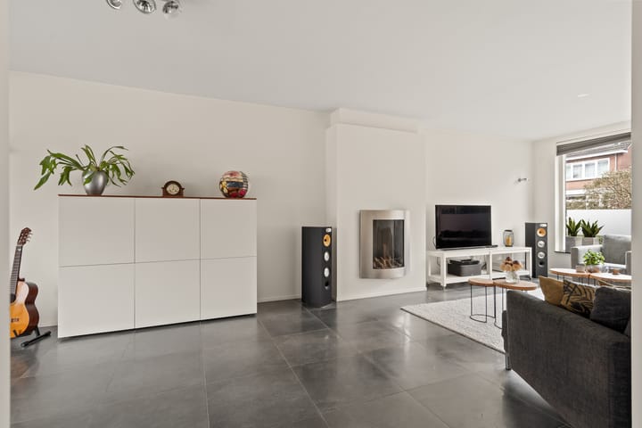 Foto 11 van Prins Bernhardlaan 25