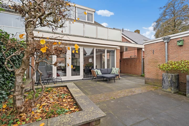 Foto 38 van Prins Bernhardlaan 25