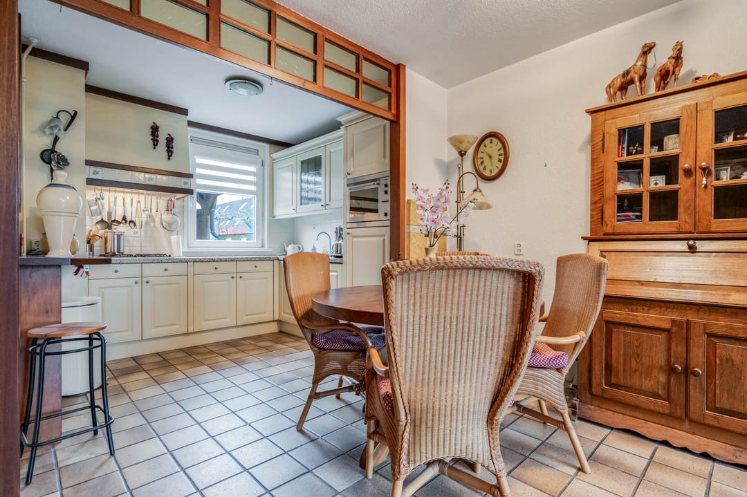 Photo 13 of Roer 246