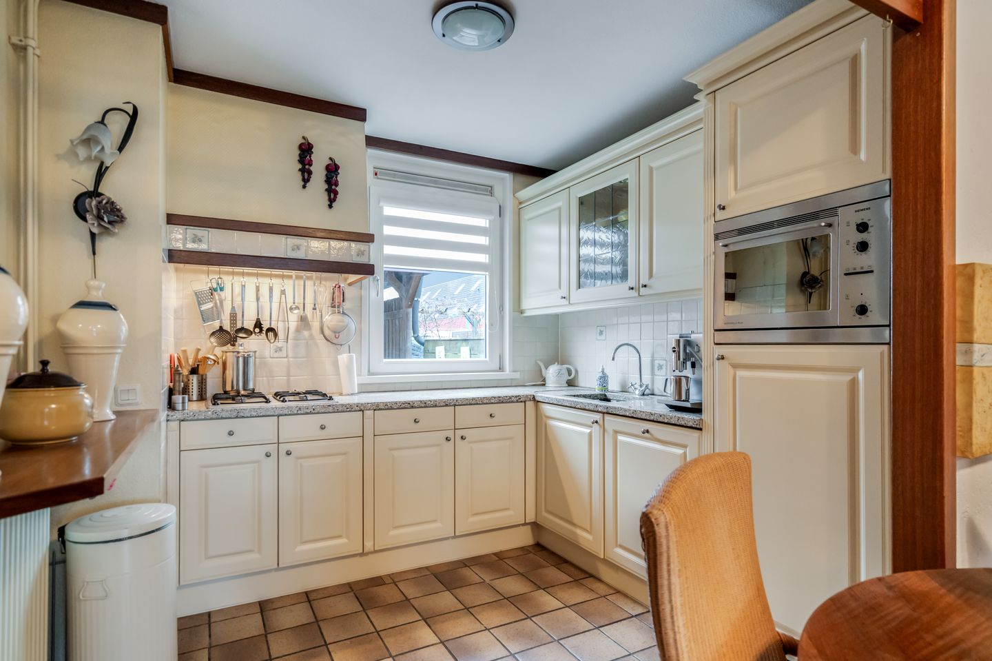 Photo 14 of Roer 246