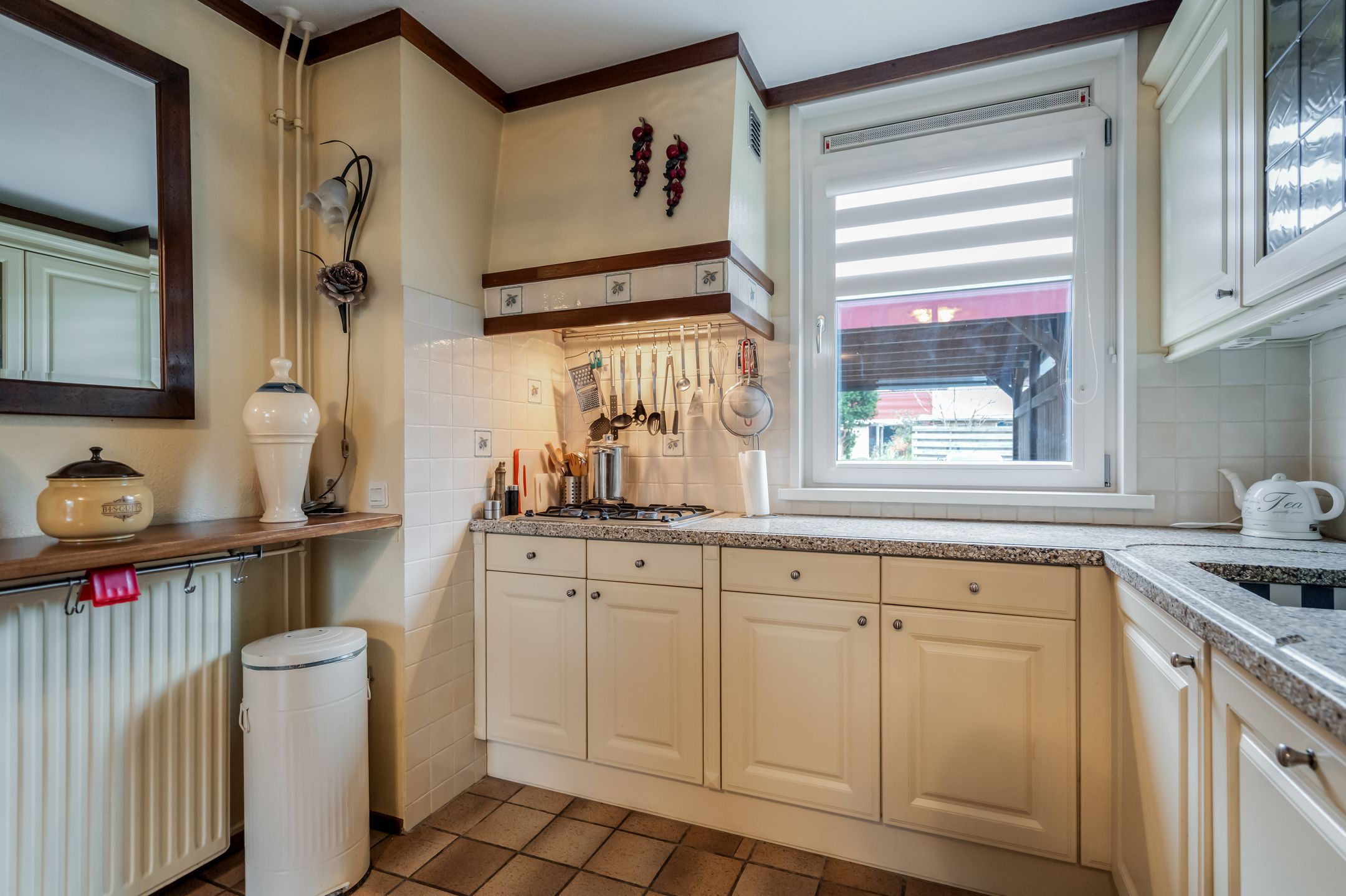 Photo 15 of Roer 246