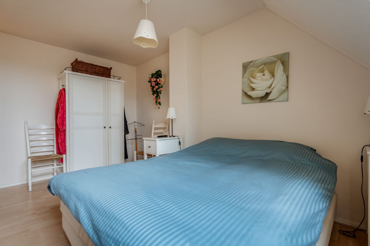 Photo 20 of Roer 246