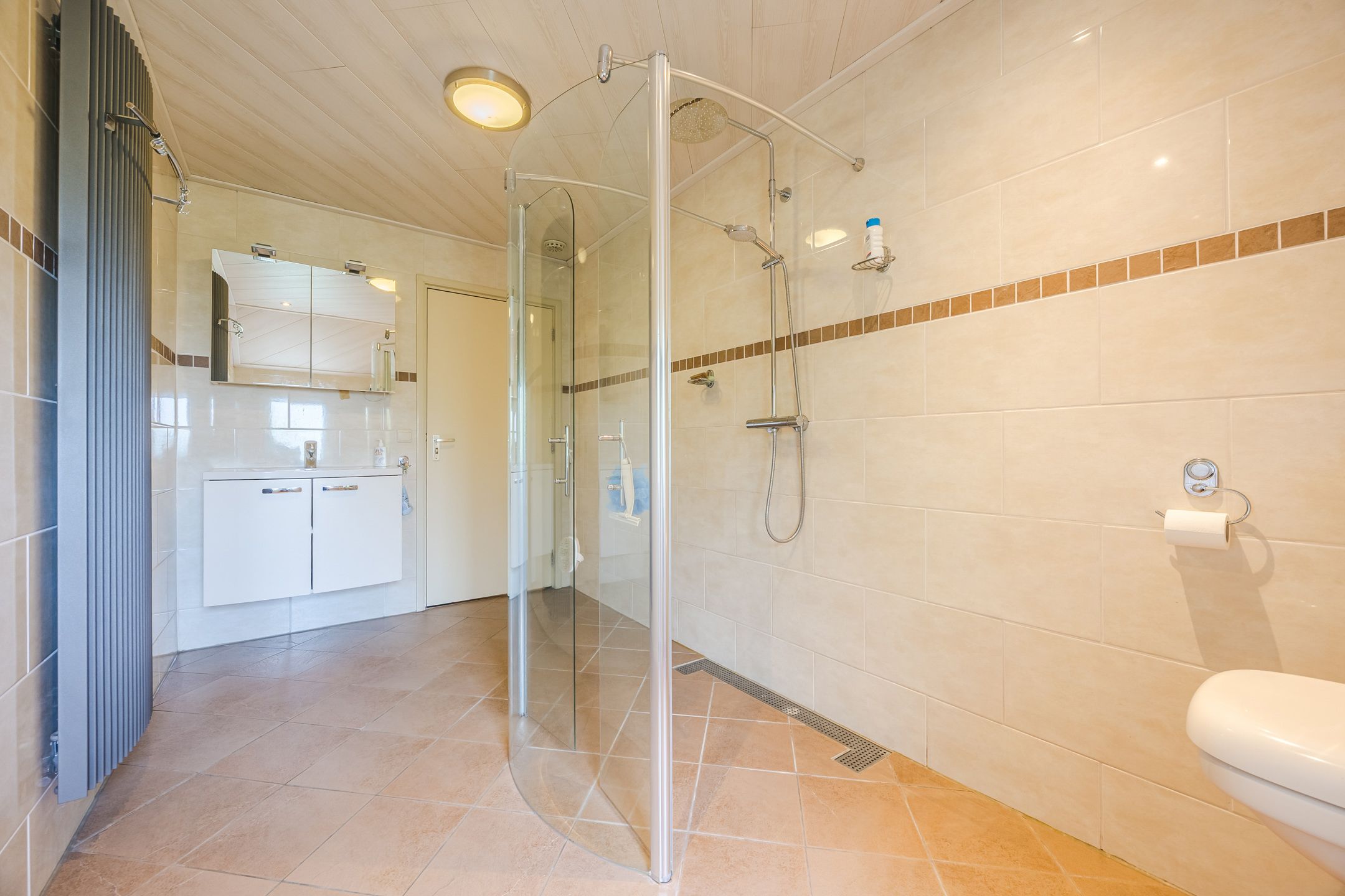 Foto 15 van Luiten Ambachtstraat 37