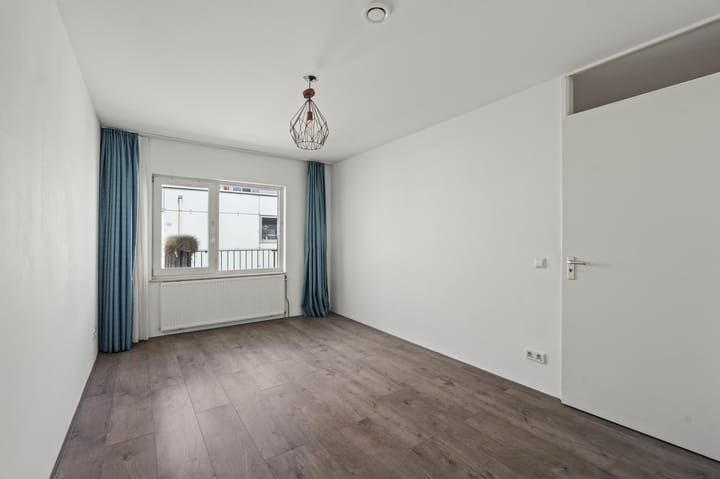 Photo 15 of Osdorper Ban 90-A31