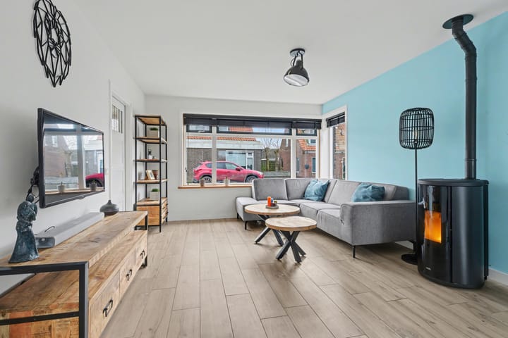 Photo 2 of Irenestraat 8