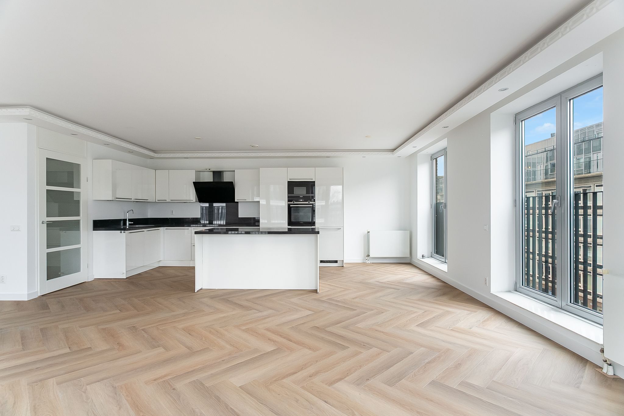 Foto 9 van Wolbrantskerkweg 76-B